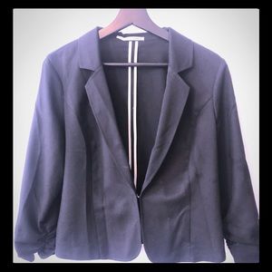 Cropped blazer with ruched 3/4 sleeves